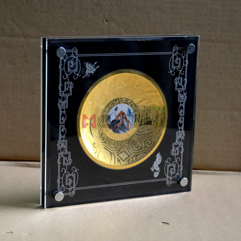 江蘇宿遷企業(yè)純金紀(jì)念盤(pán)擺件定制