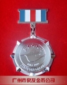公司滿三年五年十年以上優(yōu)秀員工純銀勛章,銀質(zhì)紀(jì)念獎(jiǎng)?wù)轮谱? title=